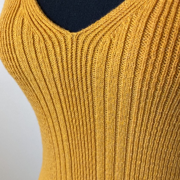 Anthropologie Knit V-Neck Tank in Gold - Picture 3 of 6